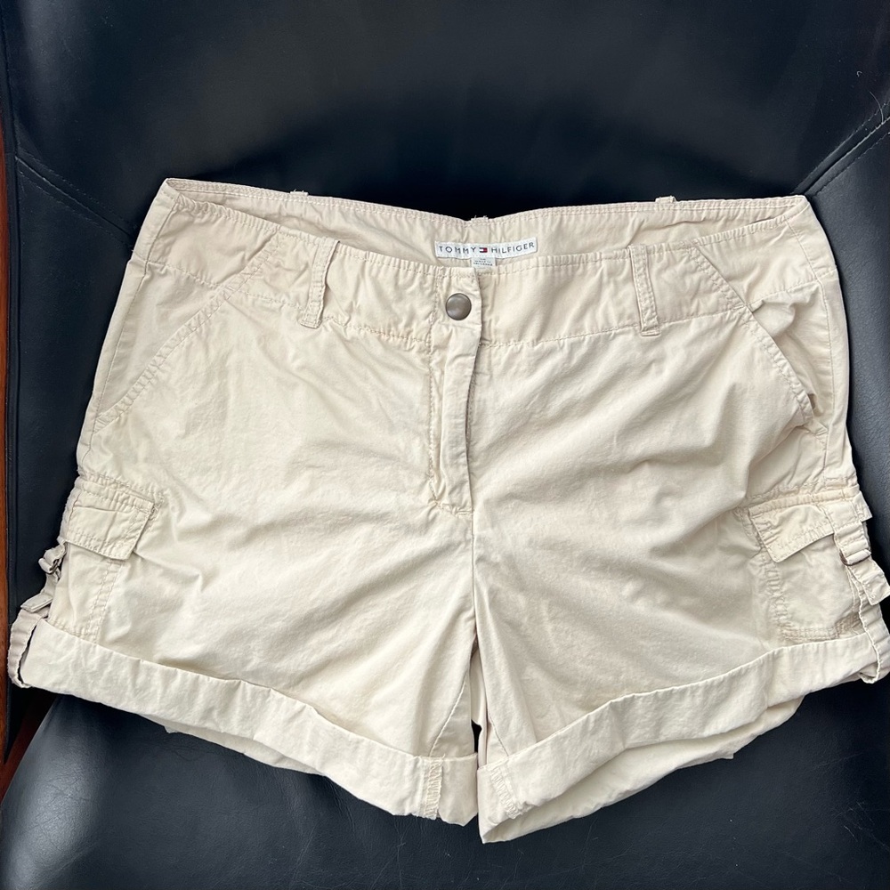 EUC Vintage Tommy Hilfiger Sz 14 Women’s cargo shorts, khaki, side pockets